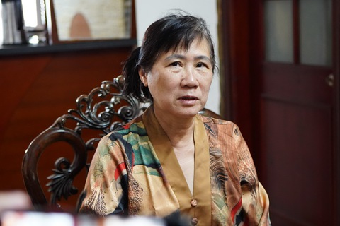 Ở vực sâu, quyết không buông xuôi - Ảnh 2. Ở vực sâu, quyết không buông xuôi - Ảnh 2.