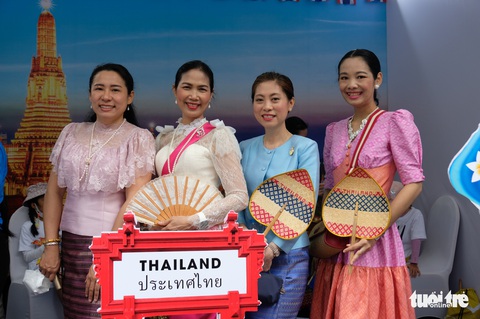 Rực rỡ sắc màu văn hóa trong Festival thanh niên Đông Nam Á - Ảnh 2. Rực rỡ sắc màu văn hóa trong Festival thanh niên Đông Nam Á - Ảnh 2.