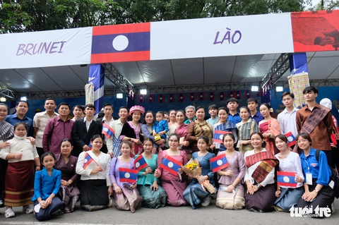 Rực rỡ sắc màu văn hóa trong Festival thanh niên Đông Nam Á - Ảnh 5. Rực rỡ sắc màu văn hóa trong Festival thanh niên Đông Nam Á - Ảnh 5.