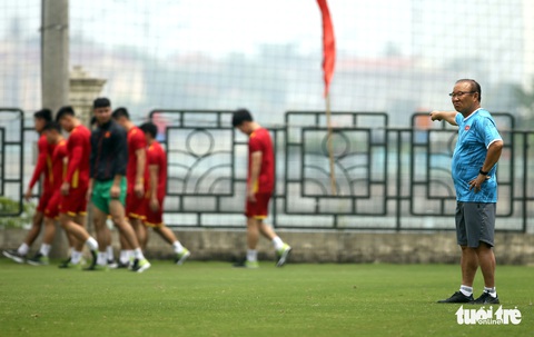Đại thắng U23 Indonesia, ông Park vẫn cau có - Ảnh 2. Đại thắng U23 Indonesia, ông Park vẫn cau có - Ảnh 2.