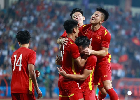 Hàng thủ U23 Myanmar không rắn như Philippines - Ảnh 3. Hàng thủ U23 Myanmar không rắn như Philippines - Ảnh 3.