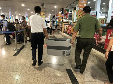 Chuyến bay kỳ diệu mang trái tim sống bay từ TP.HCM tới Huế ghép tạng - Ảnh 2. Chuyến bay kỳ diệu mang trái tim sống bay từ TP.HCM tới Huế ghép tạng - Ảnh 2.