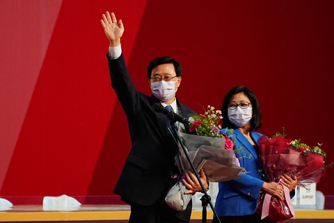 Ứng viên duy nhất John Lee được bầu làm trưởng đặc khu Hong Kong - Ảnh 1. Ứng viên duy nhất John Lee được bầu làm trưởng đặc khu Hong Kong - Ảnh 1.