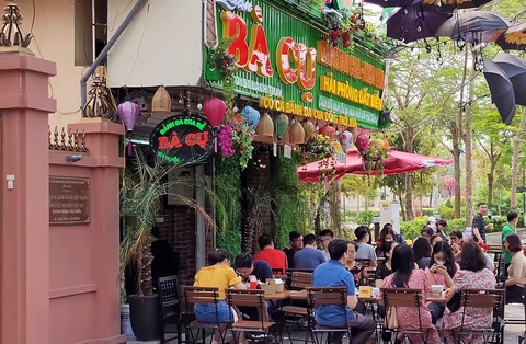 Bản đồ món ngon Hải Phòng: Bánh đúc tàu, bánh đa cua, bánh mì cay, cà phê cốt dừa... - Ảnh 3. Bản đồ món ngon Hải Phòng: Bánh đúc tàu, bánh đa cua, bánh mì cay, cà phê cốt dừa... - Ảnh 3.