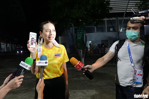 Thực hư chuyện HLV trưởng U23 Thái Lan bị bắt xe ở Nam Định - Ảnh 2. Thực hư chuyện HLV trưởng U23 Thái Lan bị bắt xe ở Nam Định - Ảnh 2.