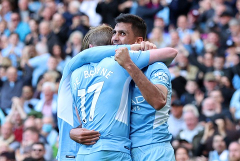 Man City tạo cách biệt 3 điểm với Liverpool trong cuộc đua vô địch - Ảnh 1. Man City tạo cách biệt 3 điểm với Liverpool trong cuộc đua vô địch - Ảnh 1.