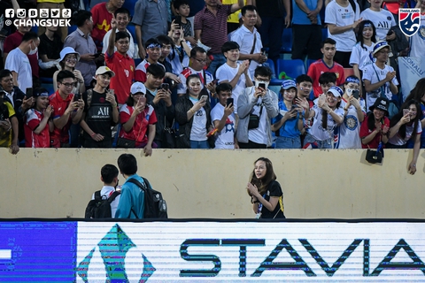 Thắng Singapore như... mở khóa, chúng tôi phải cẩn thận trước Lào và Campuchia - Ảnh 1. Thắng Singapore như... mở khóa, chúng tôi phải cẩn thận trước Lào và Campuchia - Ảnh 1.