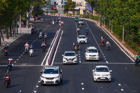 TP.HCM thống nhất dừng thuê siêu máy bơm chống ngập đường Nguyễn Hữu Cảnh - Ảnh 1. TP.HCM thống nhất dừng thuê siêu máy bơm chống ngập đường Nguyễn Hữu Cảnh - Ảnh 1.