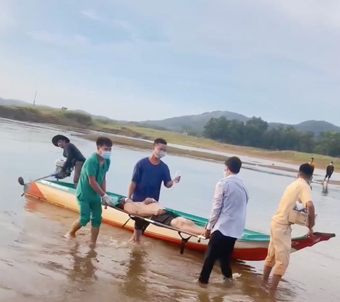 Đi chơi bị chìm xuồng trên hồ Đa Tôn ở Đồng Nai, 2 người mất tích - Ảnh 1. Đi chơi bị chìm xuồng trên hồ Đa Tôn ở Đồng Nai, 2 người mất tích - Ảnh 1.