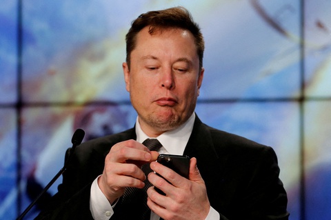 Tỉ phú Elon Musk lại gây bão với tweet về tỉ lệ sinh thấp của Nhật - Ảnh 1. Tỉ phú Elon Musk lại gây bão với tweet về tỉ lệ sinh thấp của Nhật - Ảnh 1.