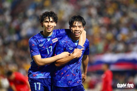 U23 Thái Lan tạm đứng đầu bảng nhờ thắng đậm Singapore 5-0 - Ảnh 2. U23 Thái Lan tạm đứng đầu bảng nhờ thắng đậm Singapore 5-0 - Ảnh 2.