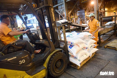 Giá phân bón tăng cao nhất trong 50 năm qua, lên 16-18 triệu đồng/tấn - Ảnh 1. Giá phân bón tăng cao nhất trong 50 năm qua, lên 16-18 triệu đồng/tấn - Ảnh 1.