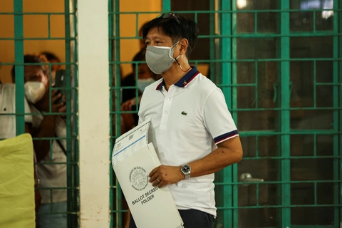 Bầu cử tổng thống Philippines: Ứng cử viên Marcos Jr. dự kiến thắng lớn - Ảnh 1. Bầu cử tổng thống Philippines: Ứng cử viên Marcos Jr. dự kiến thắng lớn - Ảnh 1.