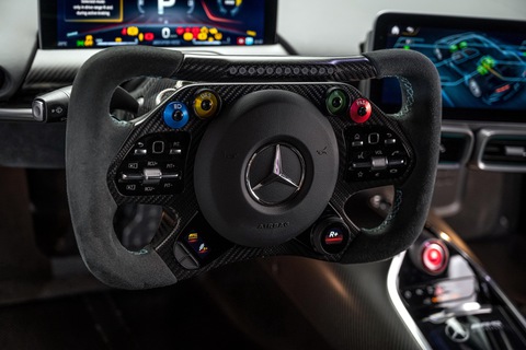 Mercedes-Benz ra mắt siêu xe đỉnh cao nhất lịch sử: Đưa hơn 1.000 mã lực vào sử dụng đời thường - Ảnh 5. Mercedes-Benz ra mắt siêu xe đỉnh cao nhất lịch sử: Đưa hơn 1.000 mã lực vào sử dụng đời thường - Ảnh 5.