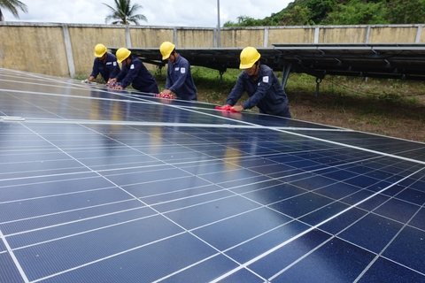 Cáp ngầm hay điện tái tạo cho Côn Đảo? - Ảnh 1. Cáp ngầm hay điện tái tạo cho Côn Đảo? - Ảnh 1.