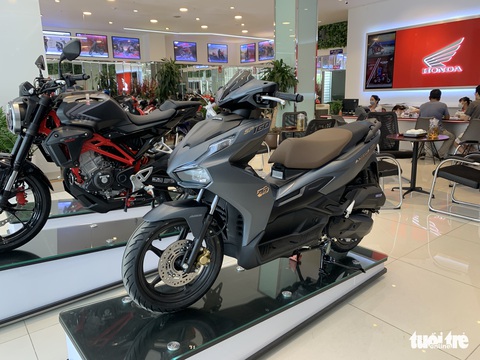 Không có hàng để bán, Honda Air Blade 160 bị thổi giá tại đại lý - Ảnh 3. Không có hàng để bán, Honda Air Blade 160 bị thổi giá tại đại lý - Ảnh 3.