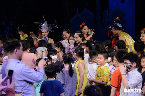 Người nhện, Minion, Aladin, nàng tiên cá... làm xiếc trong ngày 1-6 - Ảnh 9. Người nhện, Minion, Aladin, nàng tiên cá... làm xiếc trong ngày 1-6 - Ảnh 9.