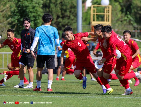 HLV Gong Oh Kyun bất ngờ thay đổi danh sách 23 cầu thủ đăng ký Giải U23 châu Á 2022 - Ảnh 1. HLV Gong Oh Kyun bất ngờ thay đổi danh sách 23 cầu thủ đăng ký Giải U23 châu Á 2022 - Ảnh 1.