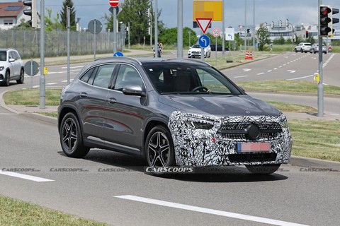 Mercedes-Benz GLA 2023 thay đổi nhỏ giọt, có thể bị khai tử trong tương lai gần - Ảnh 2. Mercedes-Benz GLA 2023 thay đổi nhỏ giọt, có thể bị khai tử trong tương lai gần - Ảnh 2.