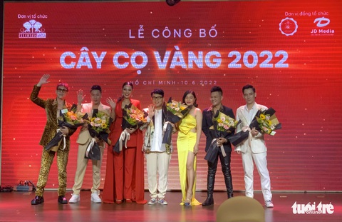 Hồ Khanh, Di Khả Hân làm giám khảo của Cây cọ vàng 2022 - Ảnh 1. Hồ Khanh, Di Khả Hân làm giám khảo của Cây cọ vàng 2022 - Ảnh 1.
