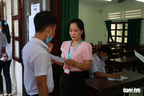 Gần 15.000 thí sinh Đà Nẵng bước vào kỳ thi tuyển sinh lớp 10 - Ảnh 3. Gần 15.000 thí sinh Đà Nẵng bước vào kỳ thi tuyển sinh lớp 10 - Ảnh 3.