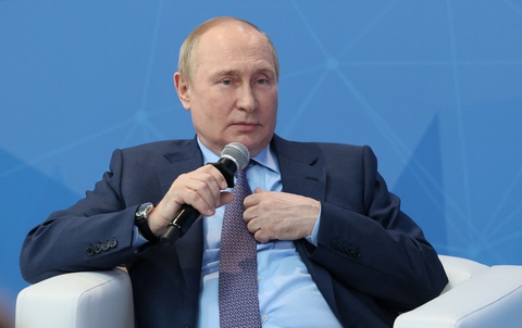TIN THẾ GIỚI 10-6: Ông Trump bảo vệ vụ bạo loạn 6-1; Nga thừa nhận không thể tự cung tự cấp - Ảnh 3. TIN THẾ GIỚI 10-6: Ông Trump bảo vệ vụ bạo loạn 6-1; Nga thừa nhận không thể tự cung tự cấp - Ảnh 3.