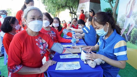 Khởi động chuỗi ngày hội ‘Sống khỏe, sống thanh xuân’ hướng đến người cao tuổi cả nước - Ảnh 3. Khởi động chuỗi ngày hội ‘Sống khỏe, sống thanh xuân’ hướng đến người cao tuổi cả nước - Ảnh 3.