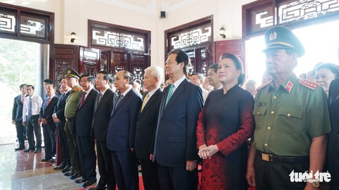 Lãnh đạo Đảng và Nhà nước dự lễ kỷ niệm ngày sinh cố Chủ tịch Hội đồng Bộ trưởng Phạm Hùng - Ảnh 2. Lãnh đạo Đảng và Nhà nước dự lễ kỷ niệm ngày sinh cố Chủ tịch Hội đồng Bộ trưởng Phạm Hùng - Ảnh 2.