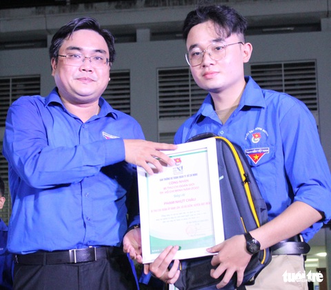 Tuyên dương bí thư Đoàn hạt nhân phong trào - Ảnh 1. Tuyên dương bí thư Đoàn hạt nhân phong trào - Ảnh 1.