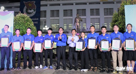 Tuyên dương bí thư Đoàn hạt nhân phong trào - Ảnh 5. Tuyên dương bí thư Đoàn hạt nhân phong trào - Ảnh 5.