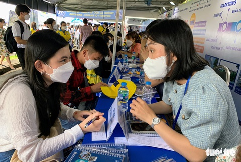 Tuyển sinh đại học: Từ 2023 không còn điểm xét tuyển trên 30 - Ảnh 1. Tuyển sinh đại học: Từ 2023 không còn điểm xét tuyển trên 30 - Ảnh 1.
