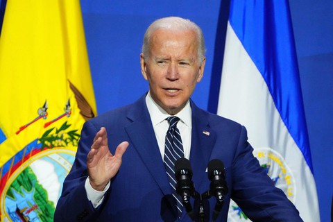 Ông Biden: Zelensky không thèm nghe Mỹ cảnh báo Nga sắp tấn công - Ảnh 1. Ông Biden: Zelensky không thèm nghe Mỹ cảnh báo Nga sắp tấn công - Ảnh 1.