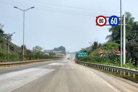 VEC đề xuất mở rộng gần 83km đường cao tốc Nội Bài - Lào Cai từ 2 làn lên 4 làn xe - Ảnh 1. VEC đề xuất mở rộng gần 83km đường cao tốc Nội Bài - Lào Cai từ 2 làn lên 4 làn xe - Ảnh 1.