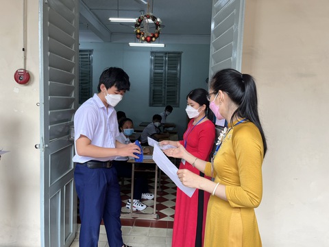 Điểm thấp không thể tin nổi: Có bệnh thành tích của các trường? - Ảnh 1. Điểm thấp không thể tin nổi: Có bệnh thành tích của các trường? - Ảnh 1.