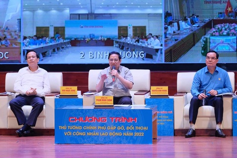 Thủ tướng đối thoại với công nhân: Rà soát chính sách, đáp ứng nguyện vọng về đời sống, việc làm... - Ảnh 7. Thủ tướng đối thoại với công nhân: Rà soát chính sách, đáp ứng nguyện vọng về đời sống, việc làm... - Ảnh 7.