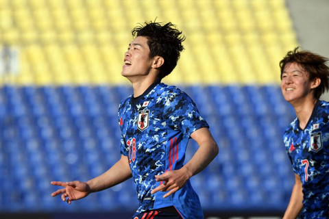 U23 Nhật Bản biến Hàn Quốc thành cựu vương bằng chiến thắng đậm - Ảnh 2. U23 Nhật Bản biến Hàn Quốc thành cựu vương bằng chiến thắng đậm - Ảnh 2.