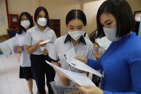 Tin sáng 24-6: Sáng nay công bố điểm thi lớp 10 TP.HCM; Đề xuất cấp CCCD cho người dưới 14 tuổi - Ảnh 1. Tin sáng 24-6: Sáng nay công bố điểm thi lớp 10 TP.HCM; Đề xuất cấp CCCD cho người dưới 14 tuổi - Ảnh 1.