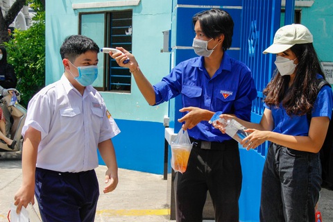 Tinh nguyen vien mua thi Tinh nguyen vien mua thi
