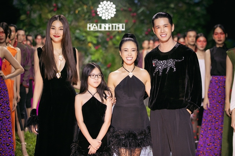 Thanh Hằng, Xuân Lan trình diễn thời trang giữa ‘rừng’ - Ảnh 5. Thanh Hằng, Xuân Lan trình diễn thời trang giữa ‘rừng’ - Ảnh 5.
