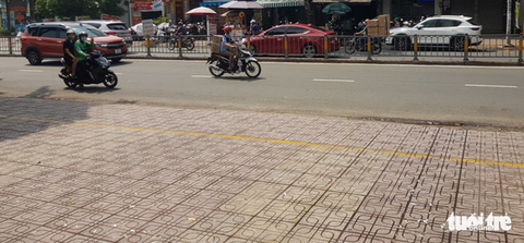 Điều tra vụ nghi nổ súng trên đường ở quận Tân Phú, TP.HCM - Ảnh 2. Điều tra vụ nghi nổ súng trên đường ở quận Tân Phú, TP.HCM - Ảnh 2.
