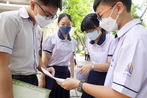 Tuyển sinh lớp 10 ở TP.HCM: Liệu có biến động về điểm số? - Ảnh 1. Tuyển sinh lớp 10 ở TP.HCM: Liệu có biến động về điểm số? - Ảnh 1.
