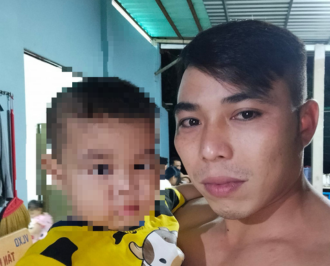 Vụ bé trai 18 tháng tuổi chết ở Long An: Bắt tạm giam bạn trai của người mẹ - Ảnh 1. Vụ bé trai 18 tháng tuổi chết ở Long An: Bắt tạm giam bạn trai của người mẹ - Ảnh 1.