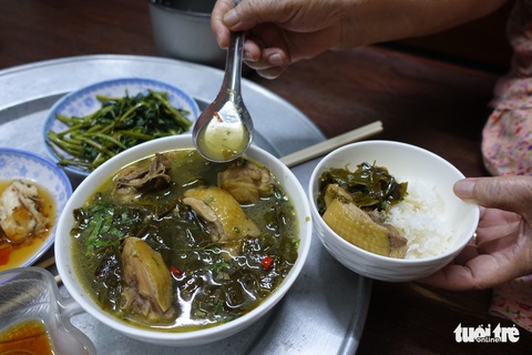 Nhớ nồi canh chua lá giang của ngoại - Ảnh 6. Nhớ nồi canh chua lá giang của ngoại - Ảnh 6.
