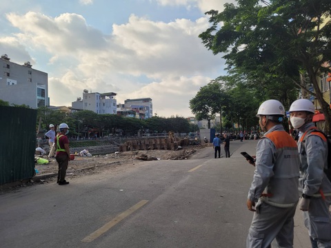 Đoạn đường ở Hà Nội sụt lún dài 23m đã được khắc phục thế nào? - Ảnh 2. Đoạn đường ở Hà Nội sụt lún dài 23m đã được khắc phục thế nào? - Ảnh 2.