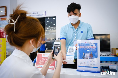 Ra mắt hai tuyến phố không tiền mặt ở trung tâm TP Đà Nẵng - Ảnh 2. Ra mắt hai tuyến phố không tiền mặt ở trung tâm TP Đà Nẵng - Ảnh 2.