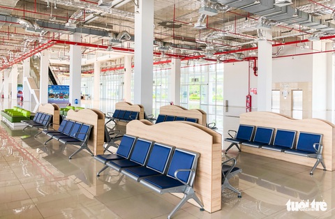 Bến xe lớn nhất nước mỗi ngày chỉ có vài chục khách - Ảnh 1. Bến xe lớn nhất nước mỗi ngày chỉ có vài chục khách - Ảnh 1.