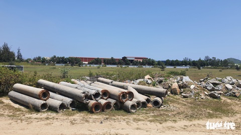 Để khu đất vàng thành bãi hoang, cần truy cứu trách nhiệm - Ảnh 1. Để khu đất vàng thành bãi hoang, cần truy cứu trách nhiệm - Ảnh 1.