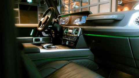 Mercedes-Benz G-Class bản mạnh nhất lộ diện: Leo được dốc 45 độ, lội nước ngập gần 1m - Ảnh 2. Mercedes-Benz G-Class bản mạnh nhất lộ diện: Leo được dốc 45 độ, lội nước ngập gần 1m - Ảnh 2.