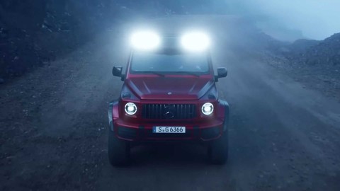 Mercedes-Benz G-Class bản mạnh nhất lộ diện: Leo được dốc 45 độ, lội nước ngập gần 1m - Ảnh 3. Mercedes-Benz G-Class bản mạnh nhất lộ diện: Leo được dốc 45 độ, lội nước ngập gần 1m - Ảnh 3.