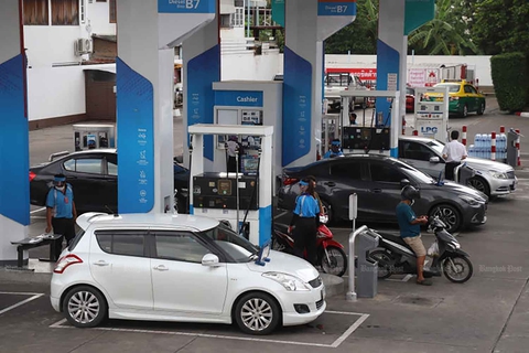 Giá xăng nhiều nước Đông Nam Á từ 35.000-53.000 đồng/lít, người dân khổ - Ảnh 2. Giá xăng nhiều nước Đông Nam Á từ 35.000-53.000 đồng/lít, người dân khổ - Ảnh 2.